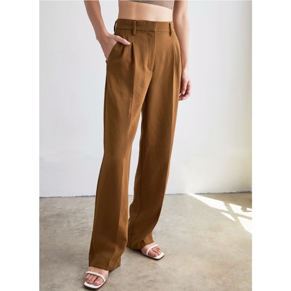 Aritzia Pants - Wilfred | Effortless Pant Lightweight Size 4 Light Brown Aritzia